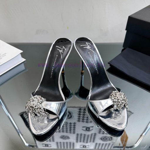 Giuseppe Zanotti - SS2024 New Spring and Summer Collection Diamond Button Single Shoes/Slipp1f19jrqk - Image 3