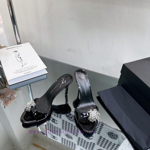 Giuseppe Zanotti - SS2024 New Spring and Summer Collection Diamond Button Single Shoes/Slippb2wae1bk - Image 3