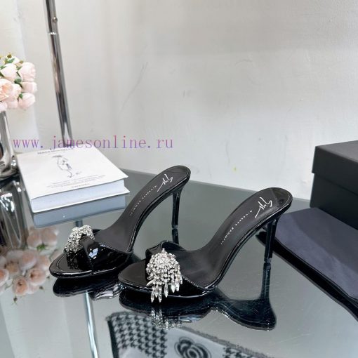 Giuseppe Zanotti - SS2024 New Spring and Summer Collection Diamond Button Single Shoes/Slippb2wae1bk - Image 8