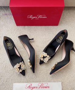 RV Pearl Diamond Buckle Bouquet Strass High Heelsfairy 🧚 Another stunning wedding shoe in thcxgvh78c