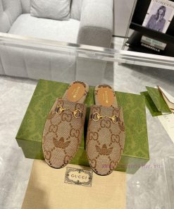 . Gucci collaborates with Adidas to create a new round of 24ss cool slippers with a buckle aon8uwiag