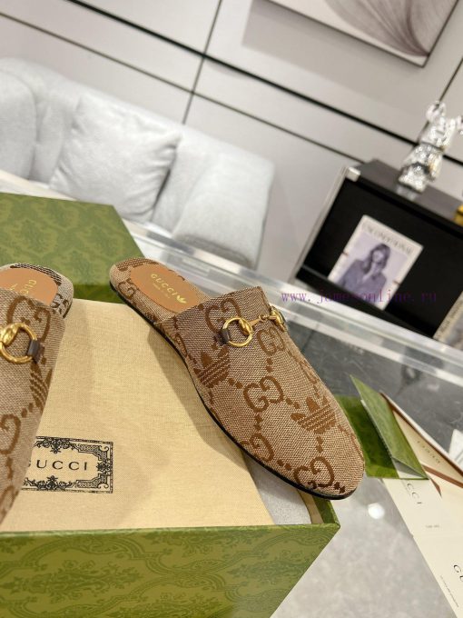 . Gucci collaborates with Adidas to create a new round of 24ss cool slippers with a buckle aon8uwiag - Image 6