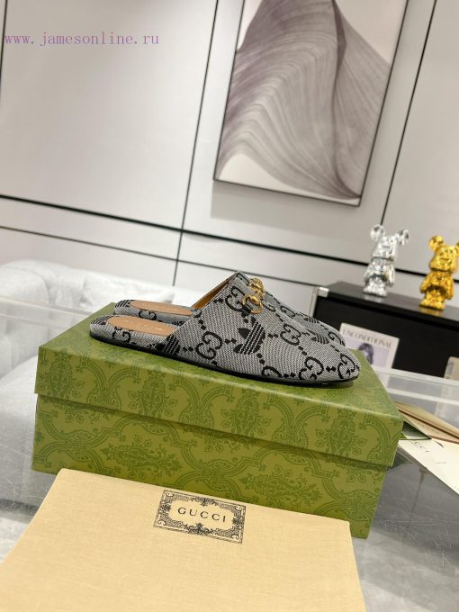 . Gucci collaborates with Adidas to create a new round of 24ss cool slippers with a buckle am4amytw1 - Image 3