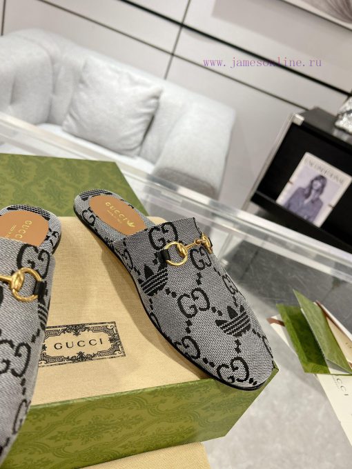. Gucci collaborates with Adidas to create a new round of 24ss cool slippers with a buckle am4amytw1 - Image 6