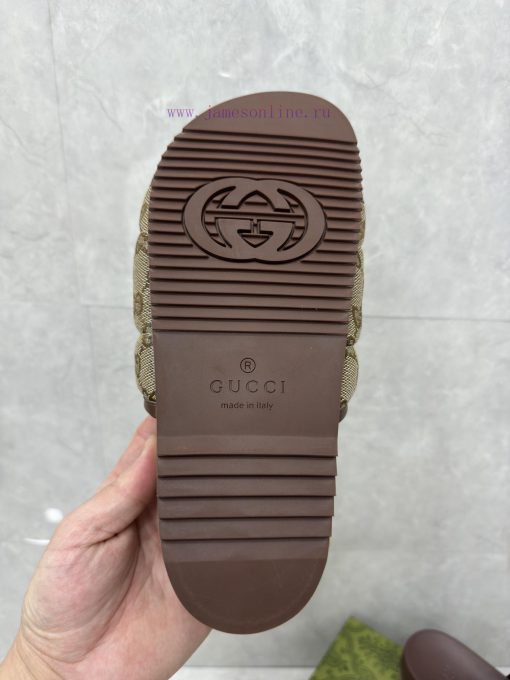 P unisex GG slippersThis slipper is made of GG polyester fiber and features a Gucci label ond2zar0sx - Image 10