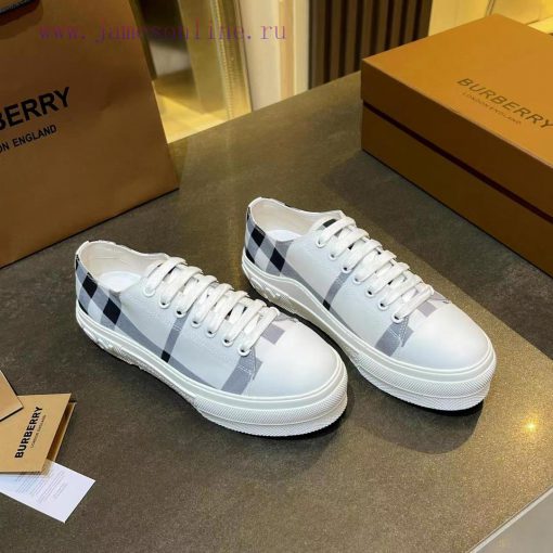 Burberry's latest addition of 5D printing technology for shoe uppersBurberry's latest 2023 fh77ax2y6