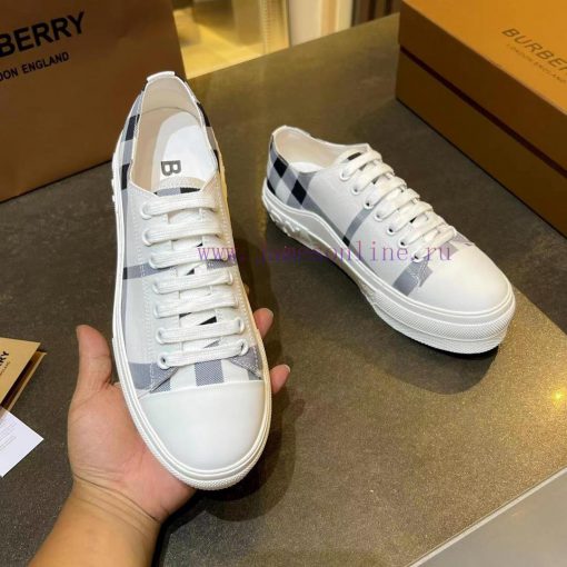Burberry's latest addition of 5D printing technology for shoe uppersBurberry's latest 2023 fh77ax2y6 - Image 7