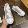 Burberry's latest addition of 5D printing technology for shoe uppersBurberry's latest 2023 fxalbojiv