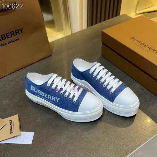 Burberry's latest addition of 5D printing technology for shoe uppersBurberry's latest 2023 fgd1ny7r2 - Image 9