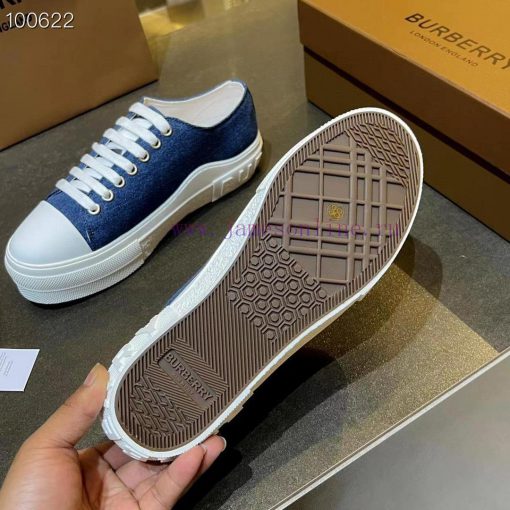 Burberry's latest addition of 5D printing technology for shoe uppersBurberry's latest 2023 fgd1ny7r2 - Image 10