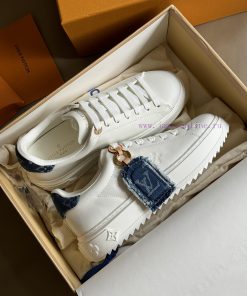 24 out of time sports shoesSupported by tannins, the blue and white tones are romantic and pjx8yxr7s
