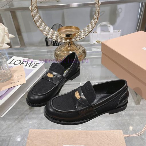 Everyday superstitions: Shu Miumu attracts wealth with coin shoes. Miumu's newly released courgv63ct - Image 5