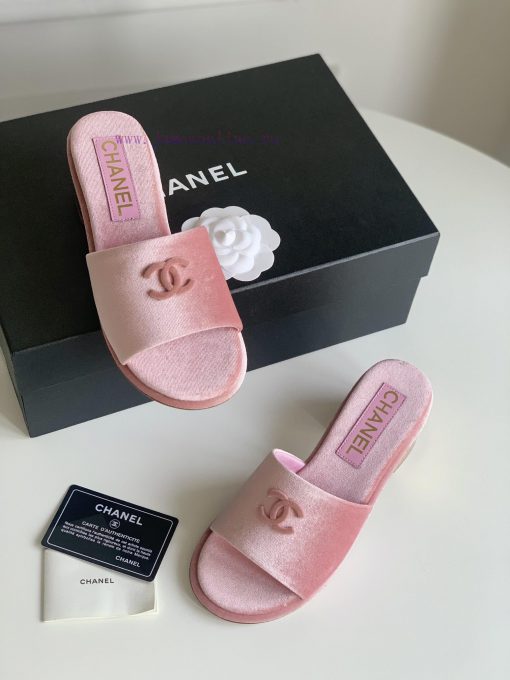 Chanel 24C Early Spring Vacation Series SlippersThis is the season of Sweetheart BarbieHow macc1s5xr - Image 10