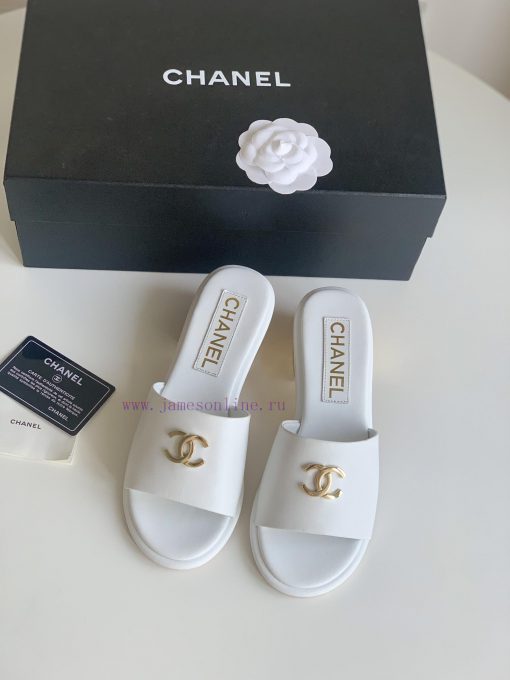 Chanel 24C Early Spring Vacation Series SlippersThis is the season of Sweetheart BarbieHow mln9ewc7k