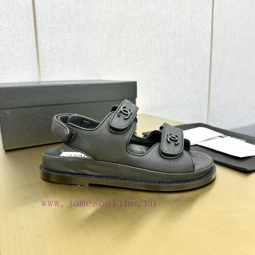 Crown Top Purchasing Edition ️ CHANEL 2022 Spring/Summer Latest Season Double C Velcro Casua526b7et6