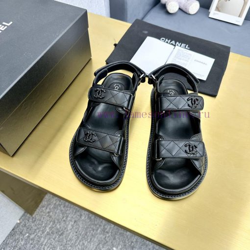 Crown Top Purchasing Edition ️ CHANEL 2022 Spring/Summer Latest Season Double C Velcro Casua8gxhquu7 - Image 4