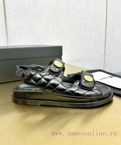 Crown Top Purchasing Edition ️ CHANEL 2022 Spring/Summer Latest Season Double C Velcro Casua17eyvgoo
