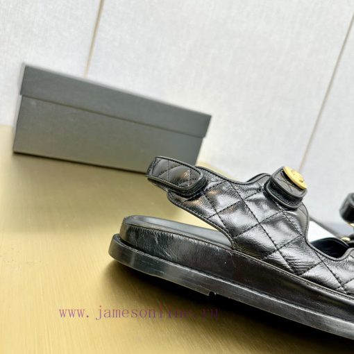 Crown Top Purchasing Edition ️ CHANEL 2022 Spring/Summer Latest Season Double C Velcro Casua17eyvgoo - Image 10