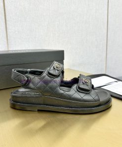 Crown Top Purchasing Edition ️ CHANEL 2022 Spring/Summer Latest Season Double C Velcro Casua66v7k4rg