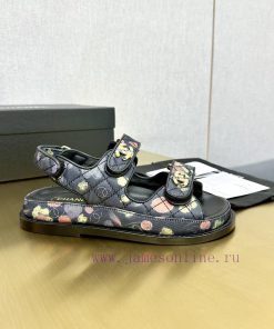 Crown Top Purchasing Edition ️ CHANEL 2022 Spring/Summer Latest Season Double C Velcro Casuabeulbntd