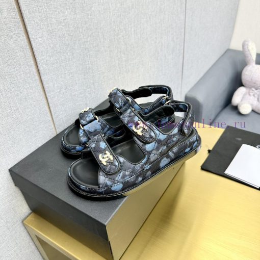 Crown Top Purchasing Edition ️ CHANEL 2022 Spring/Summer Latest Season Double C Velcro Casua7lyc8v32 - Image 7