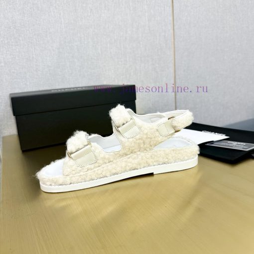 Crown Top Purchasing Edition ️ CHANEL 2022 Spring/Summer Latest Season Double C Velcro Casua5g3s4syt - Image 3