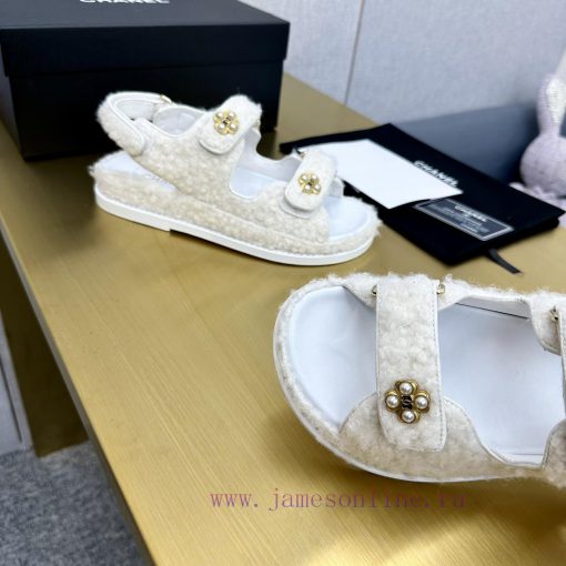 Crown Top Purchasing Edition ️ CHANEL 2022 Spring/Summer Latest Season Double C Velcro Casua5g3s4syt - Image 9