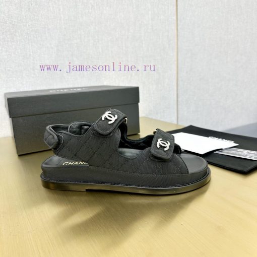 Crown Top Purchasing Edition ️ CHANEL 2022 Spring/Summer Latest Season Double C Velcro Casuavt36bji6