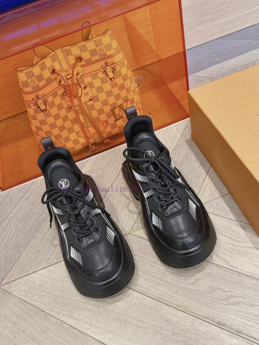 High qualityLouis Vuitton Trainer Embossed Color blocked Fashion Versatile Low cut Casual Bopk0wk6w2 - Image 2