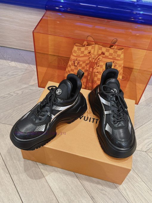 High qualityLouis Vuitton Trainer Embossed Color blocked Fashion Versatile Low cut Casual Bopk0wk6w2 - Image 4