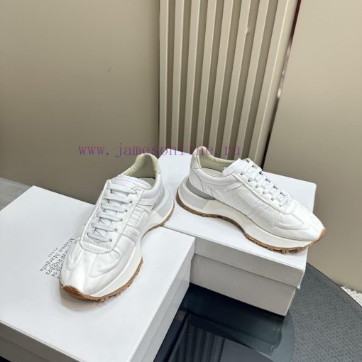 Maison Margiela mm6 Major bloggers recommend timeless casual shoes that never fadeThe select7yg6t8mu - Image 3