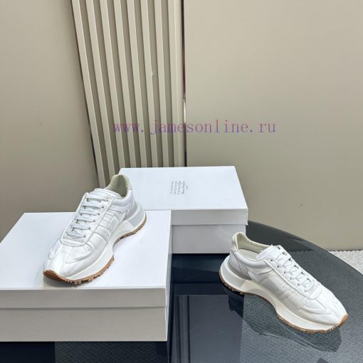 Maison Margiela mm6 Major bloggers recommend timeless casual shoes that never fadeThe select7yg6t8mu - Image 5