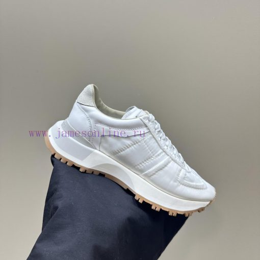 Maison Margiela mm6 Major bloggers recommend timeless casual shoes that never fadeThe select7yg6t8mu - Image 9