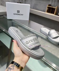 p. GIVENCHY/Givenchy open toed sandals for spring/summer 2024, with brand logo and original 597k1vz3