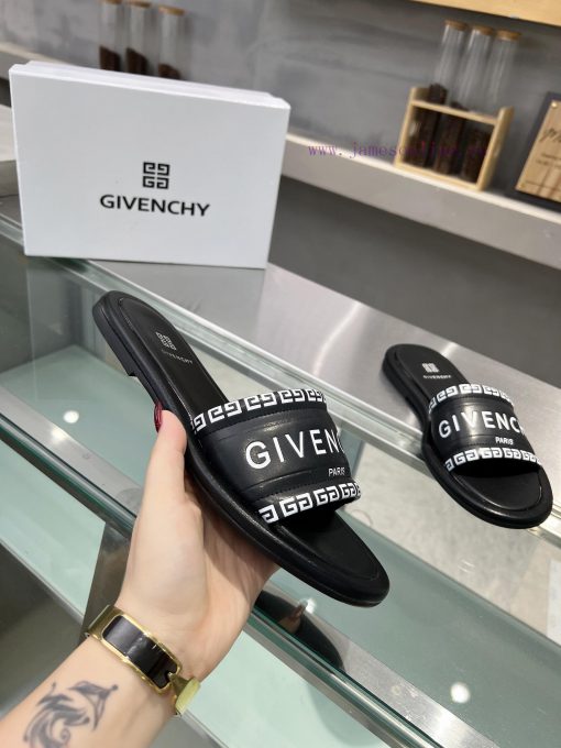 p. GIVENCHY/Givenchy open toed sandals for spring/summer 2024, with brand logo and original w9btm5ao - Image 4