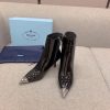 Prada's new triangle elevation and short boots are classic triangle emblem decorations, exqu5wur2kat