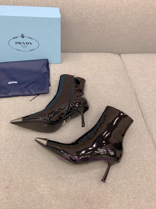 Prada's new triangle elevation and short boots are classic triangle emblem decorations, exqu5wur2kat - Image 5