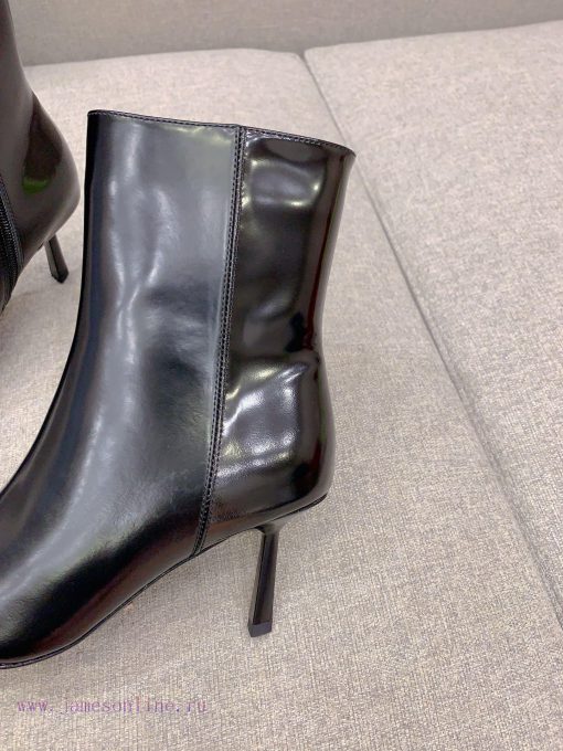 Prada's new triangle elevation and short boots are classic triangle emblem decorations, exqu12vrg7d5 - Image 7