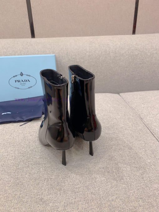 Prada's new triangle elevation and short boots are classic triangle emblem decorations, exqu12vrg7d5 - Image 9
