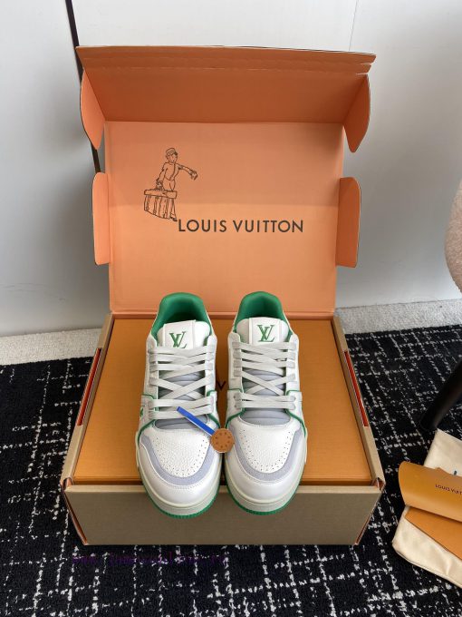 Purchasing gradeLouis Vuitton's popular trainer sneakers are a must-have for everyone, with 7mo6qr79
