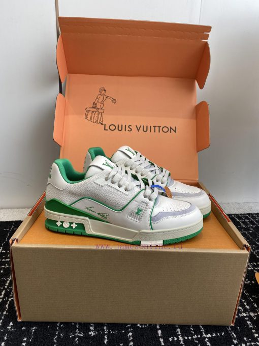 Purchasing gradeLouis Vuitton's popular trainer sneakers are a must-have for everyone, with 7mo6qr79 - Image 3