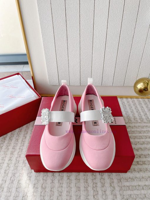 In early spring 2024, the new Viv 'Run diamond buckle fabric sports shoes Tang Yanlin Yunlinjoi7i8f6