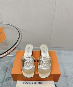 -Top qualityLoui Vuitton's new hollowed out slippersInterpreting timeless elegant designs wild0fl63c
