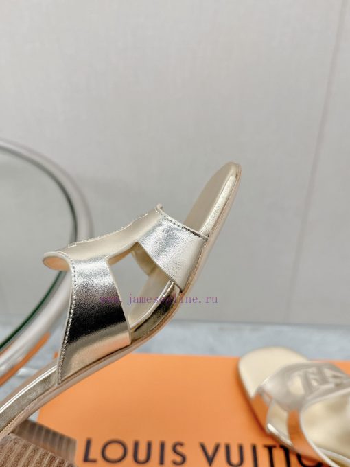 -Top qualityLoui Vuitton's new hollowed out slippersInterpreting timeless elegant designs wild0fl63c - Image 7