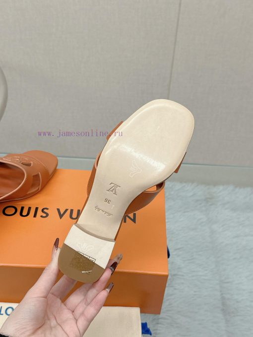 -Top qualityLoui Vuitton's new hollowed out slippersInterpreting timeless elegant designs wimrrbvenu - Image 10