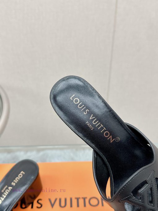 -Top qualityLoui Vuitton's new hollowed out slippersInterpreting timeless elegant designs wijq0qu7ep - Image 9