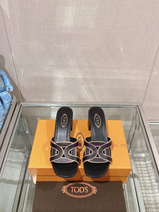-24Ss new Tod * buckle thick heel slippersThis sandal is made of soft leather, cut into the owsc6tqt