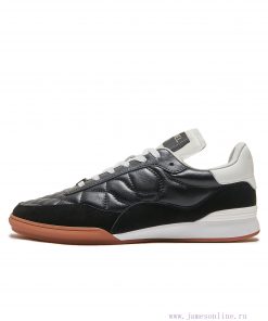 Chanel -2024 Top Casual SneakersThis classic design features a shoe upper with a variety of ztv4ishe