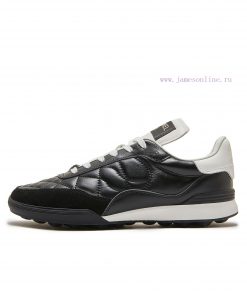 Chanel -2024 Top Casual SneakersThis classic design features a shoe upper with a variety of 4dvf0fde