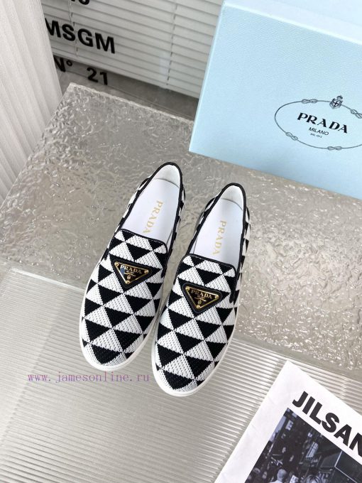 Prada's new loafersThe classic style has added new color elementsCrafted with a triangular p8lvjabdk - Image 2